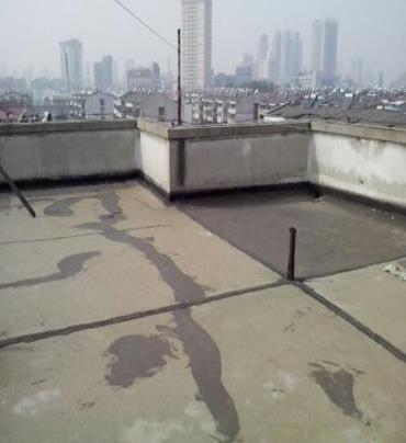 易门漏水维修 楼顶漏水是什么原因，楼顶漏水维修方法是什么?